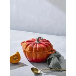 LE CREUSET Cocotte en Fonte Citrouille 24 cm Volcanique* Cocotte En Fonte