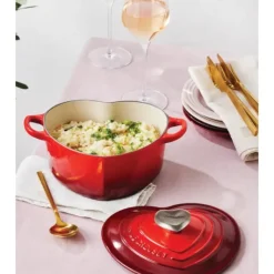 LE CREUSET Cocotte en Fonte Cœur 20 cm Cerise* Cocotte En Fonte