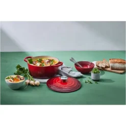 LE CREUSET Cocotte en Fonte Ronde 24 cm Cerise Signature* Cocotte En Fonte