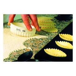 MATFER Emporte Pièce Ovale Cannelé 4 x 2,3 cm Exoglass* Emporte Pièce - Découpoir Pâtisserie