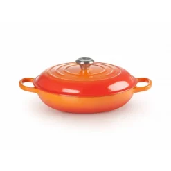 LE CREUSET Faitout Volcanique en Fonte avec Intérieur Sable 30 cm Signature* Faitout