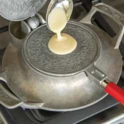 NORDIC WARE Gaufrier Norvégien Krumkake Fonte d'Aluminium Ø13 cm* Gaufrier