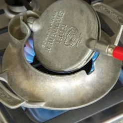 NORDIC WARE Gaufrier Norvégien Krumkake Fonte d'Aluminium Ø13 cm* Gaufrier