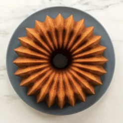 NORDIC WARE Moule à Gâteau Bundt Brilliance 2,5 L Gold* Moule Anti-adhésif|Moules À Gâteaux
