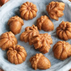 NORDIC WARE Moule à Gâteaux Gourmandises d'Automne (x12) Bronze* Moule Anti-adhésif|Moules À Gâteaux