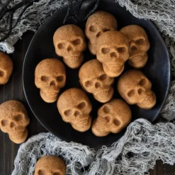 NORDIC WARE Moule à Gâteaux Têtes de Mort (x20) Bronze* Moule Anti-adhésif|Moules À Gâteaux
