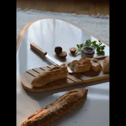 PEBBLY Planche à Pain Longue en Bambou 50 x 15 cm* Planches À Découper