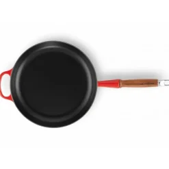 LE CREUSET Poêle en Fonte 28 cm Cerise avec Manche en Bois Signature* Poêles