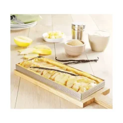 DE BUYER Rectangle perforé 28 x 11 cm de L'école Valrhona par* Cercle À Patisserie